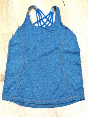 Lululemon Women's Free To Be Wild with Built-in Strappy Bra - Size 2